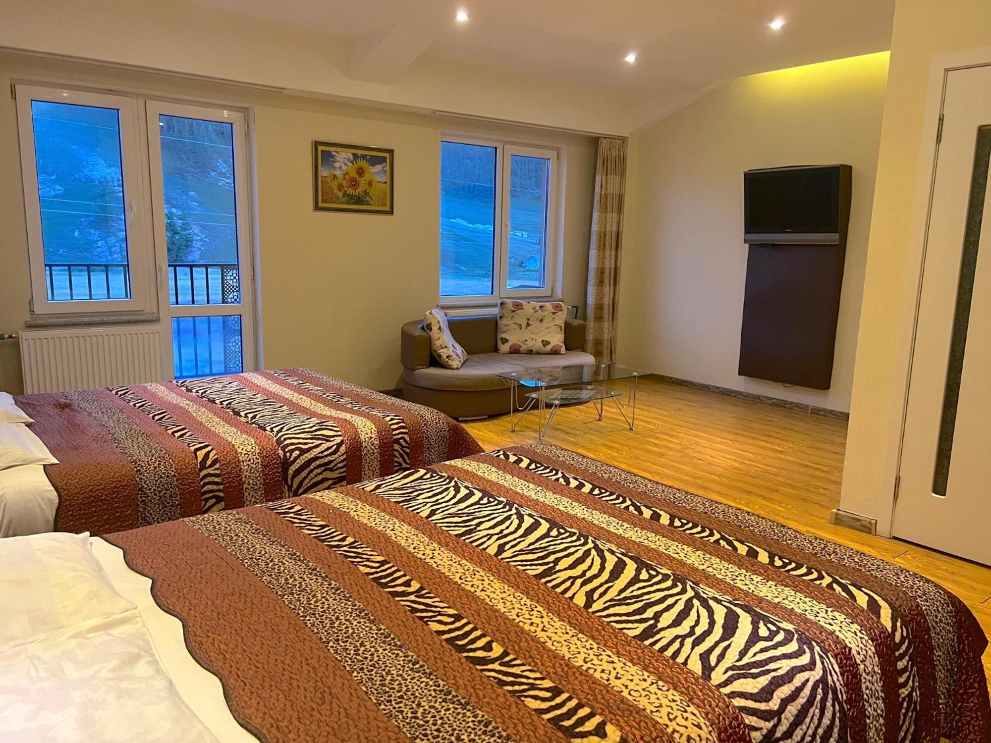 Yoliin Hural Takhi Resort Terelj מראה חיצוני תמונה